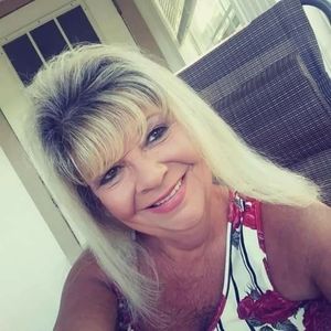 Meet your Posher, Sandi
